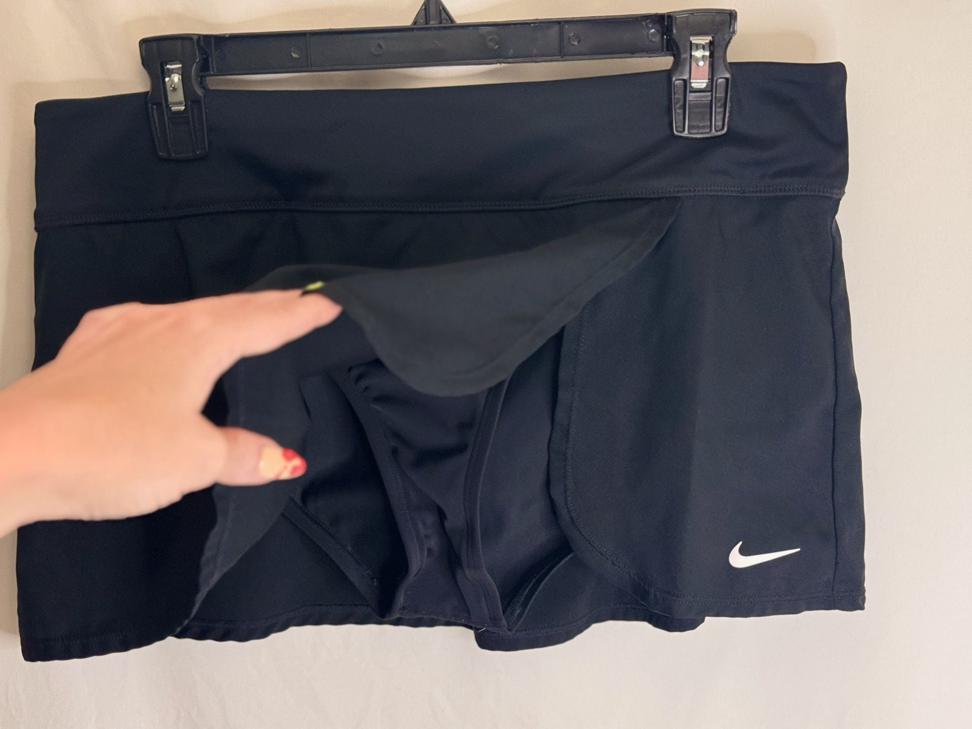 NIKE Women’s Black Active/SWIM Skort Size L, modest swimsuit. Pickleball 4