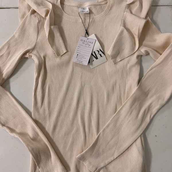 Zara Girls Ribbed Ruffle Shoulder Long Sleeve Top Cream Size 13-14