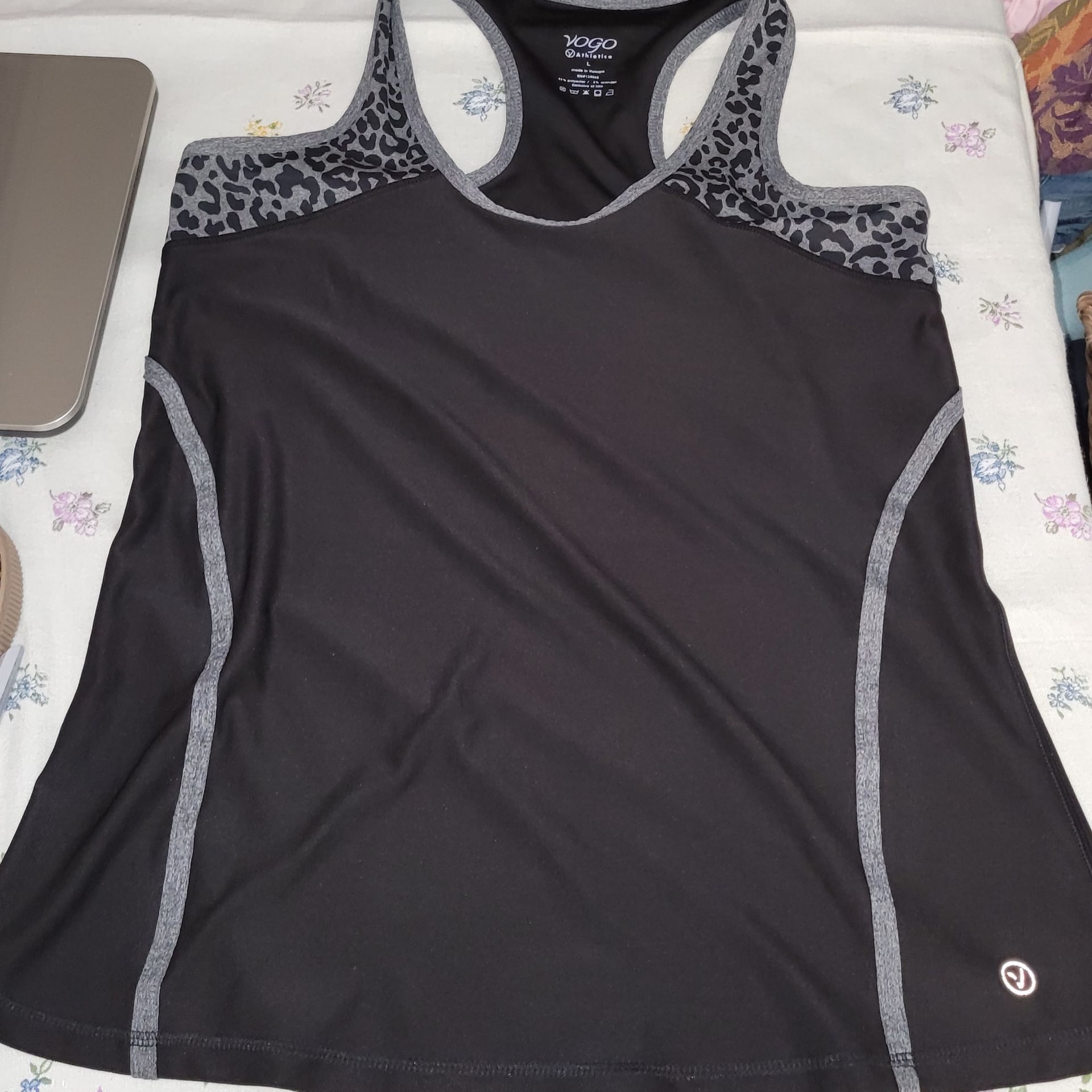 Vogo Athletica Racerback Tank Top Size L Black Leopard Print 2