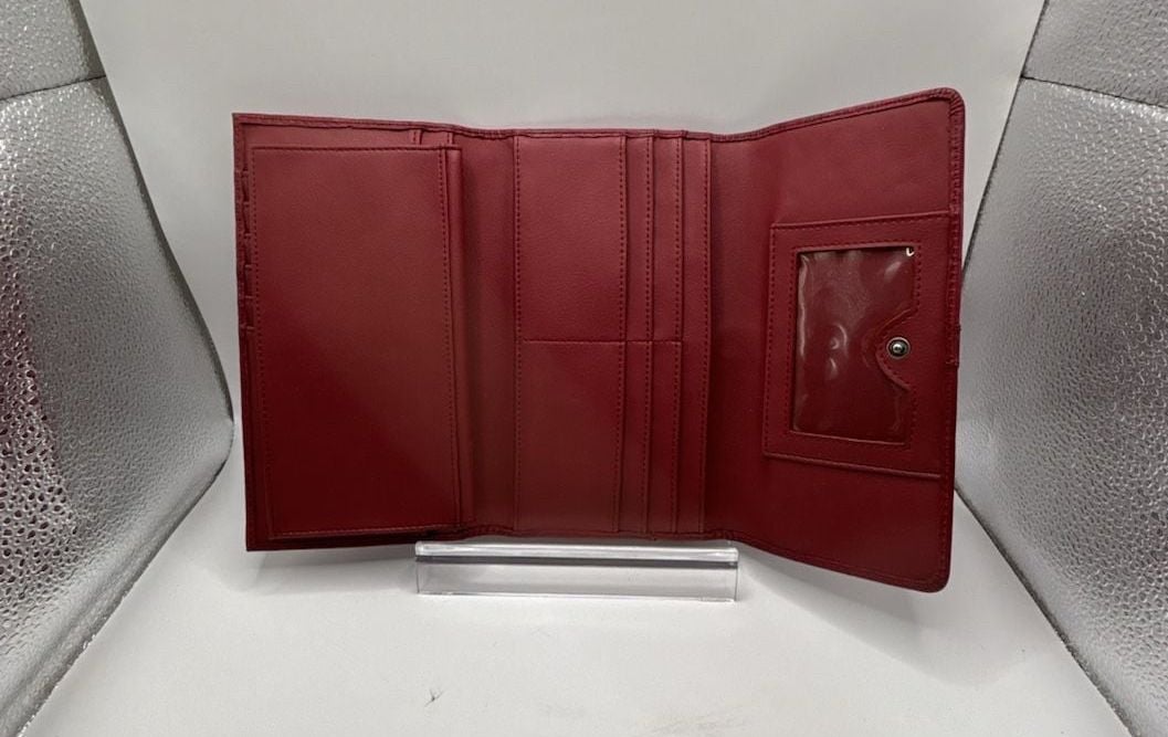 Kenneth Cole Reaction Red Embossed Logo Tri-Fold Wallet 4
