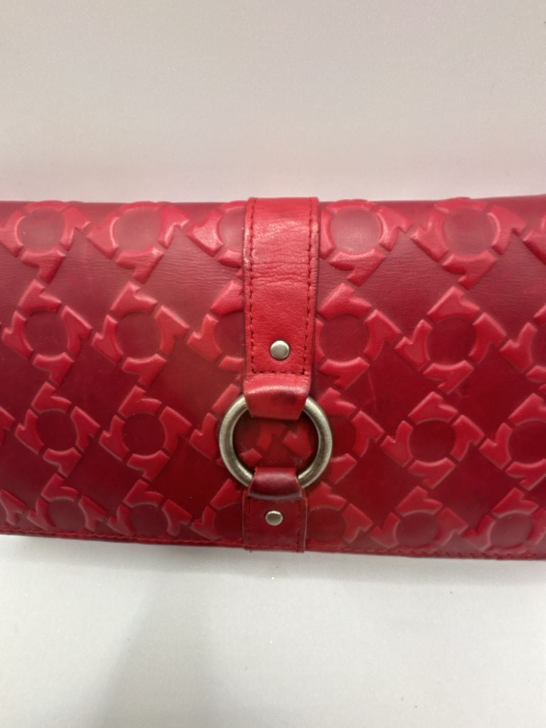 Kenneth Cole Reaction Red Embossed Logo Tri-Fold Wallet 9