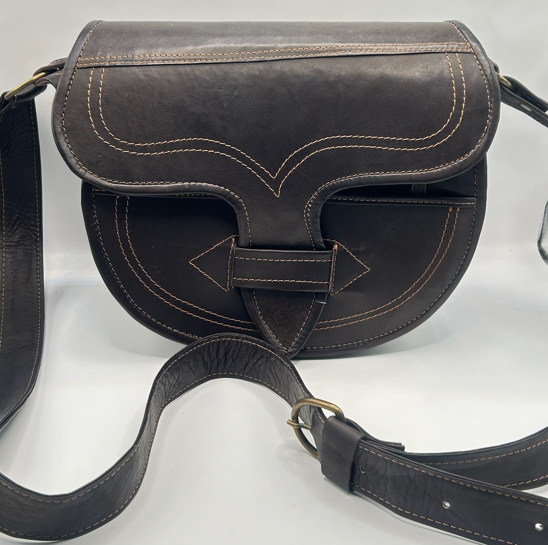 Vintage Western Style Brown Leather Saddle Crossbody Bag 2