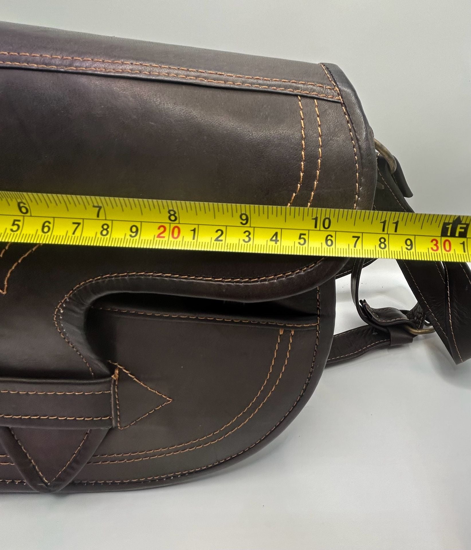 Vintage Western Style Brown Leather Saddle Crossbody Bag 10
