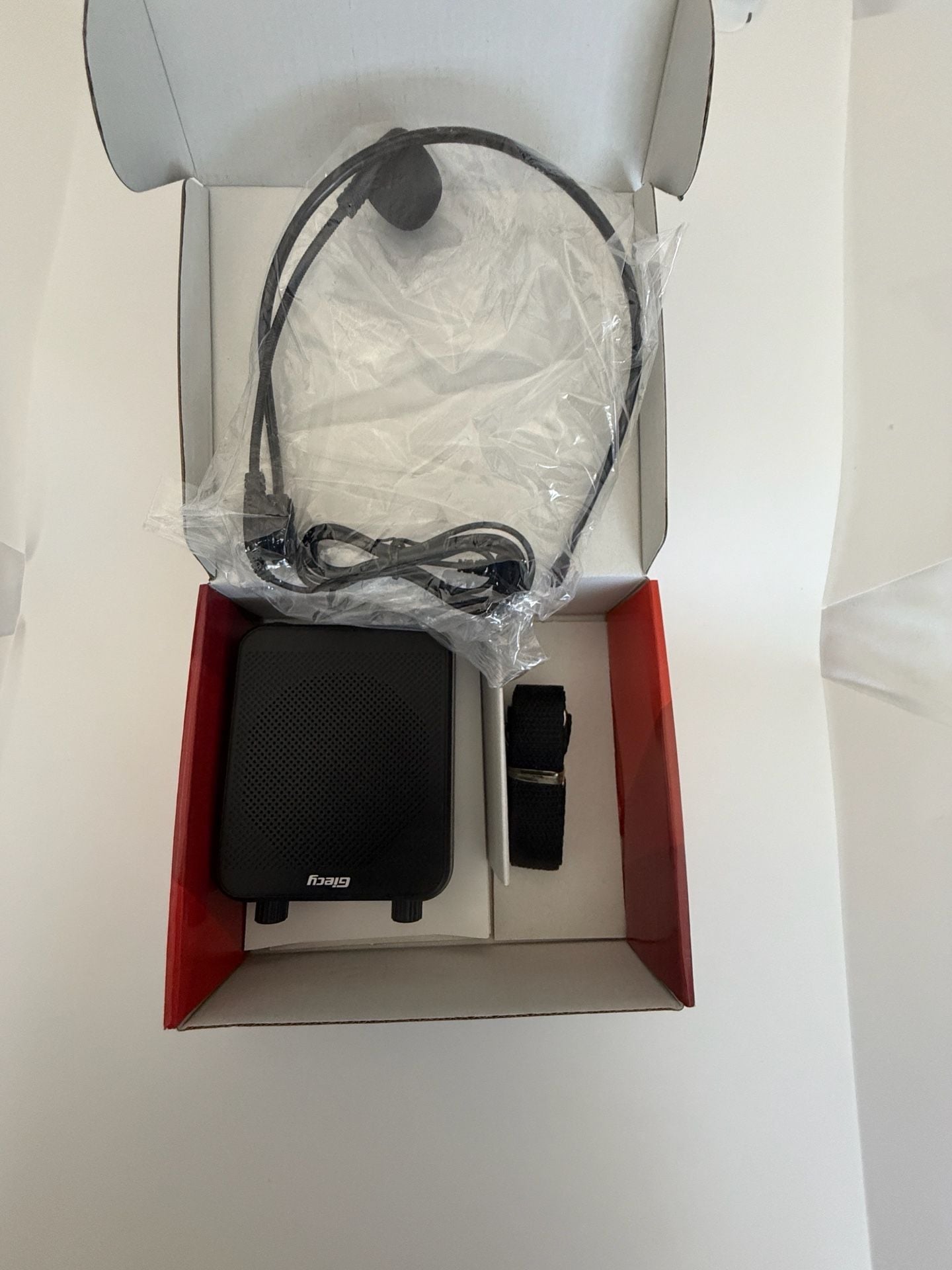 Giecy G300 Multi-functional Portable Voice Amplifier with LED Display 5