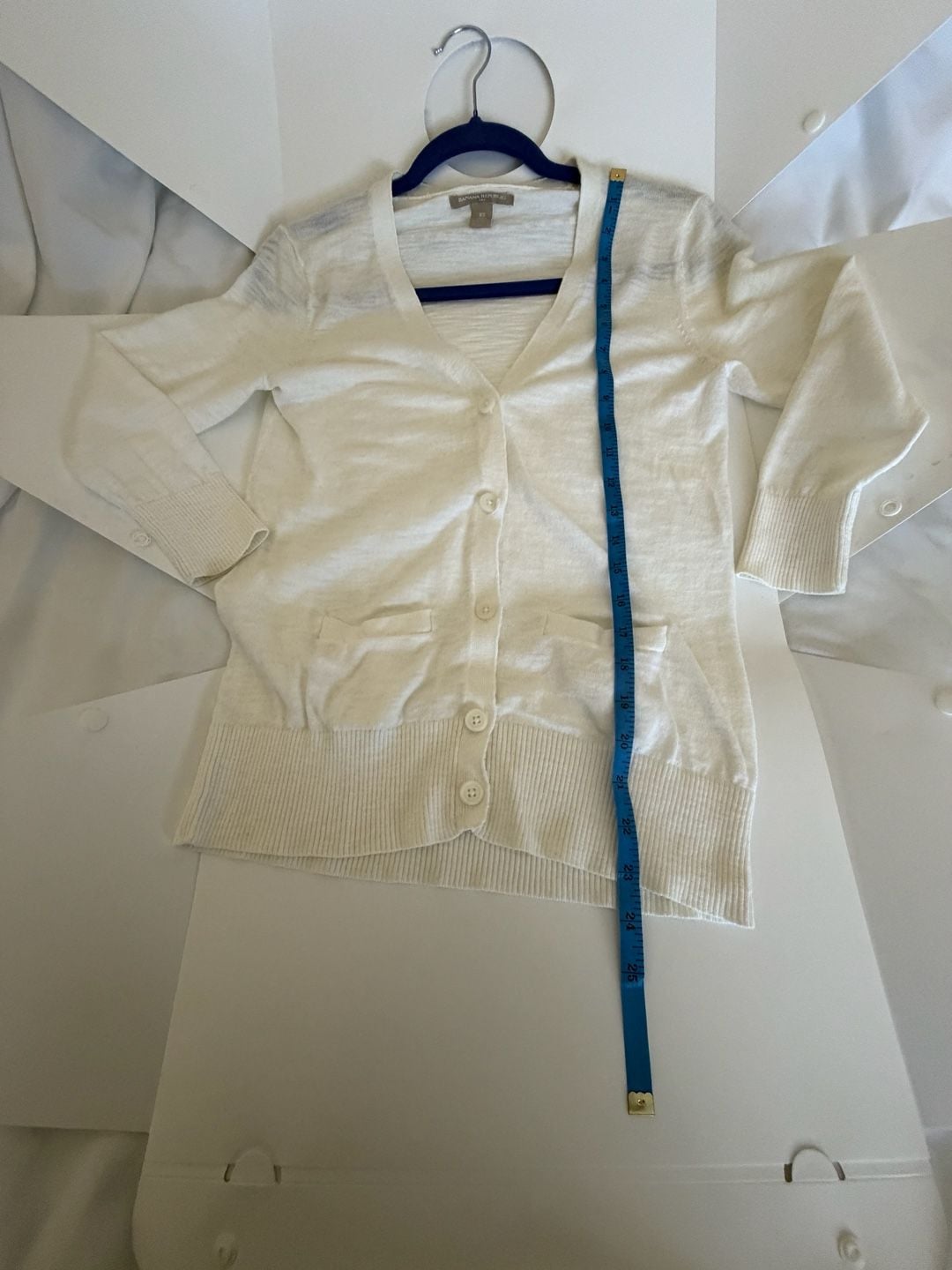 Banana Republic Women's White 100% Cotton V-Neck Button-Down Cardigan Size XS 10