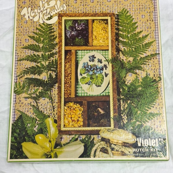 Vintage 1972 Hazel's Kaboodles Violet Hutch Kit HK-33 Craft Set