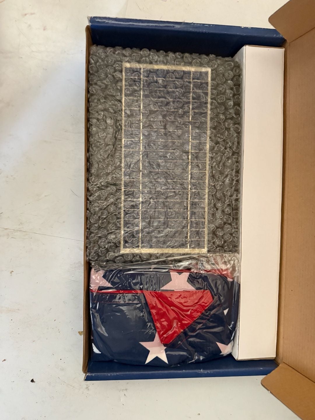 Flag Bright Solar Flag Light Kit with 3x5 American Flag 5