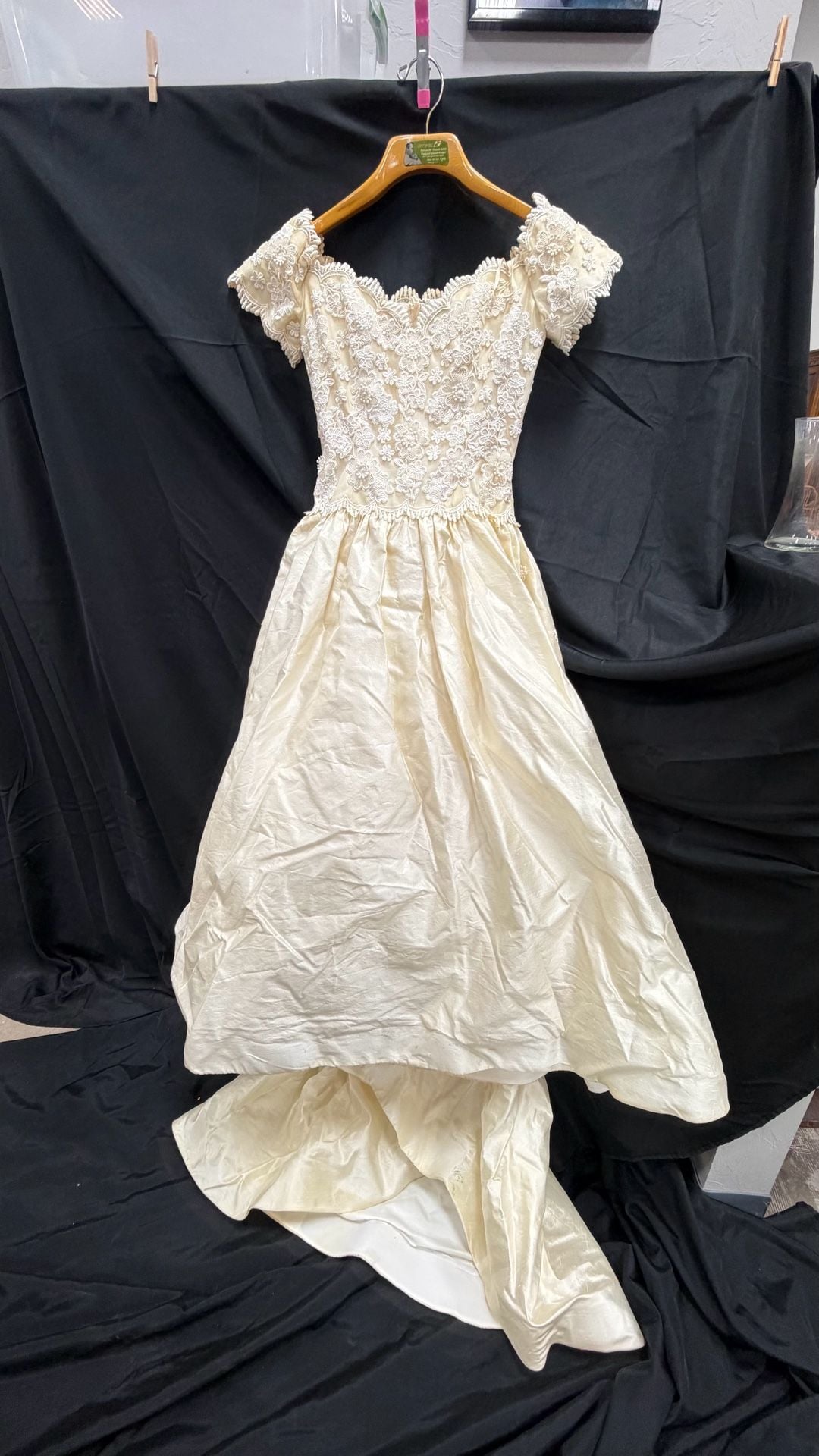 Jim Hjelm A Private Collection Silk Lace Wedding Gown Size 8 2