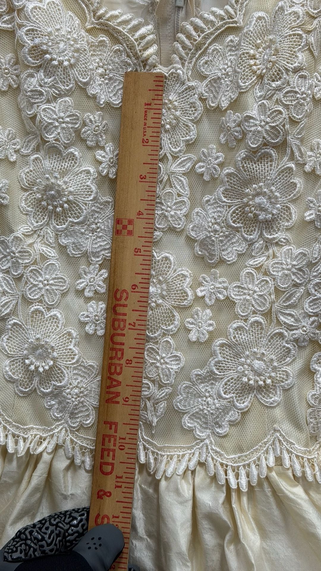 Jim Hjelm A Private Collection Silk Lace Wedding Gown Size 8 19