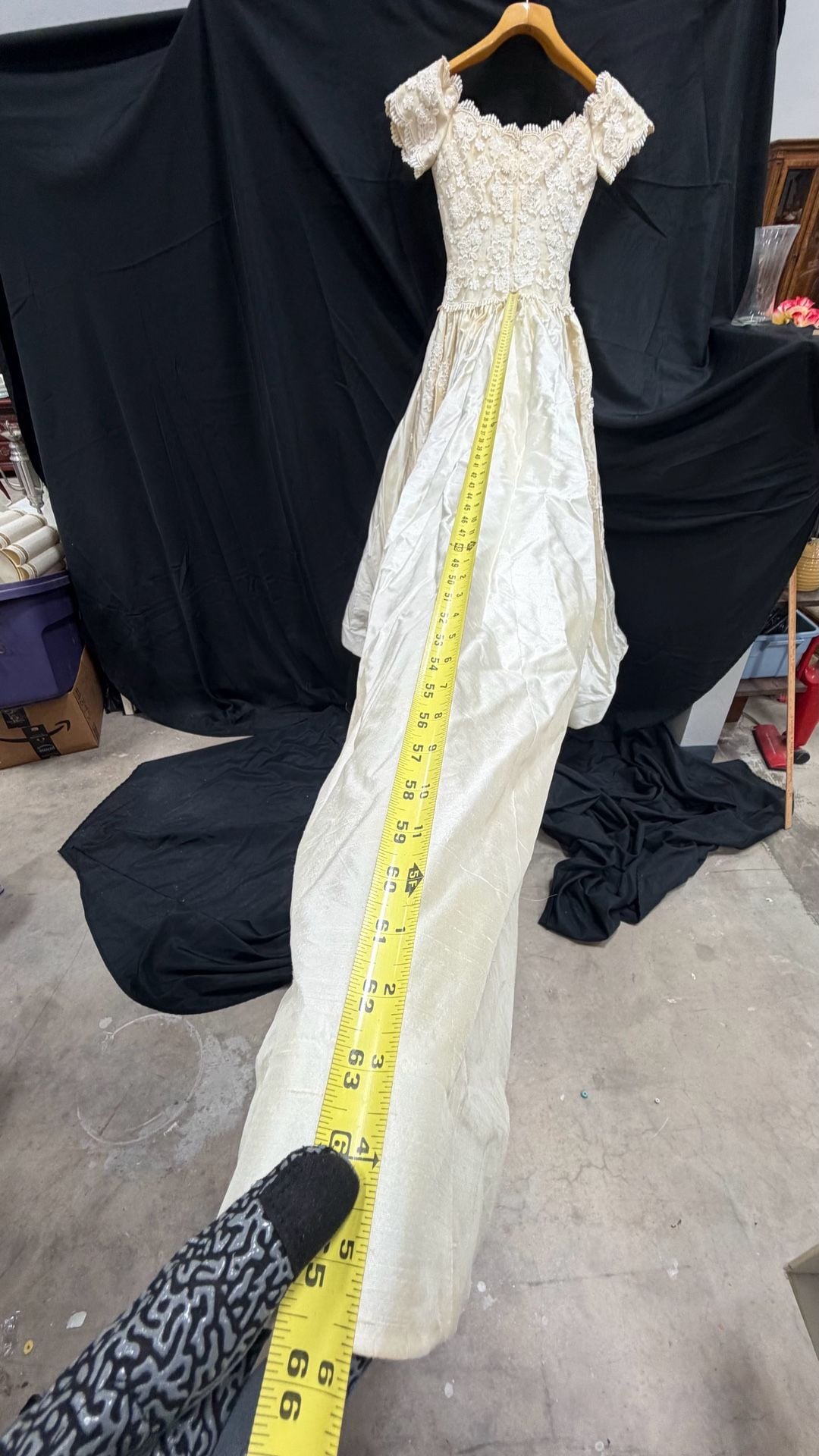 Jim Hjelm A Private Collection Silk Lace Wedding Gown Size 8 21