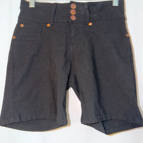 Indigo Poppy Black High-Waisted Shorts Size 6