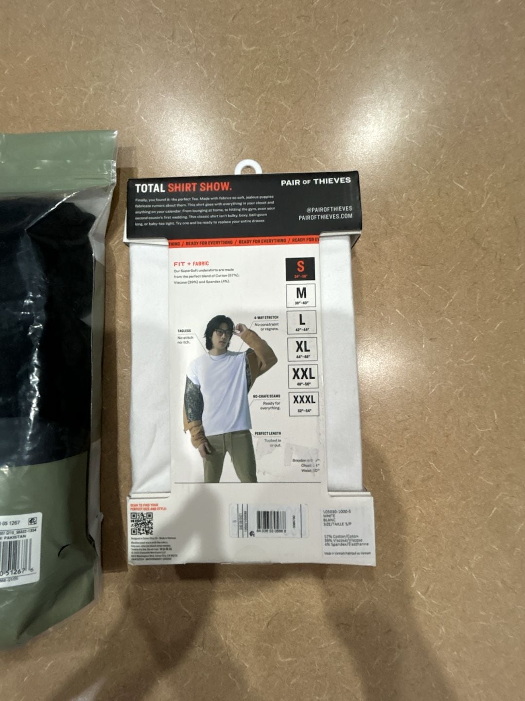 Goodfellow & Co Classic Knit Boxers Size S (28/30) and Pair of Thieves Classic Tee Size S 5