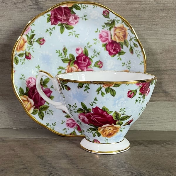 Royal Albert Old Country Roses Blue Damask Tea Cup and Saucer Set
