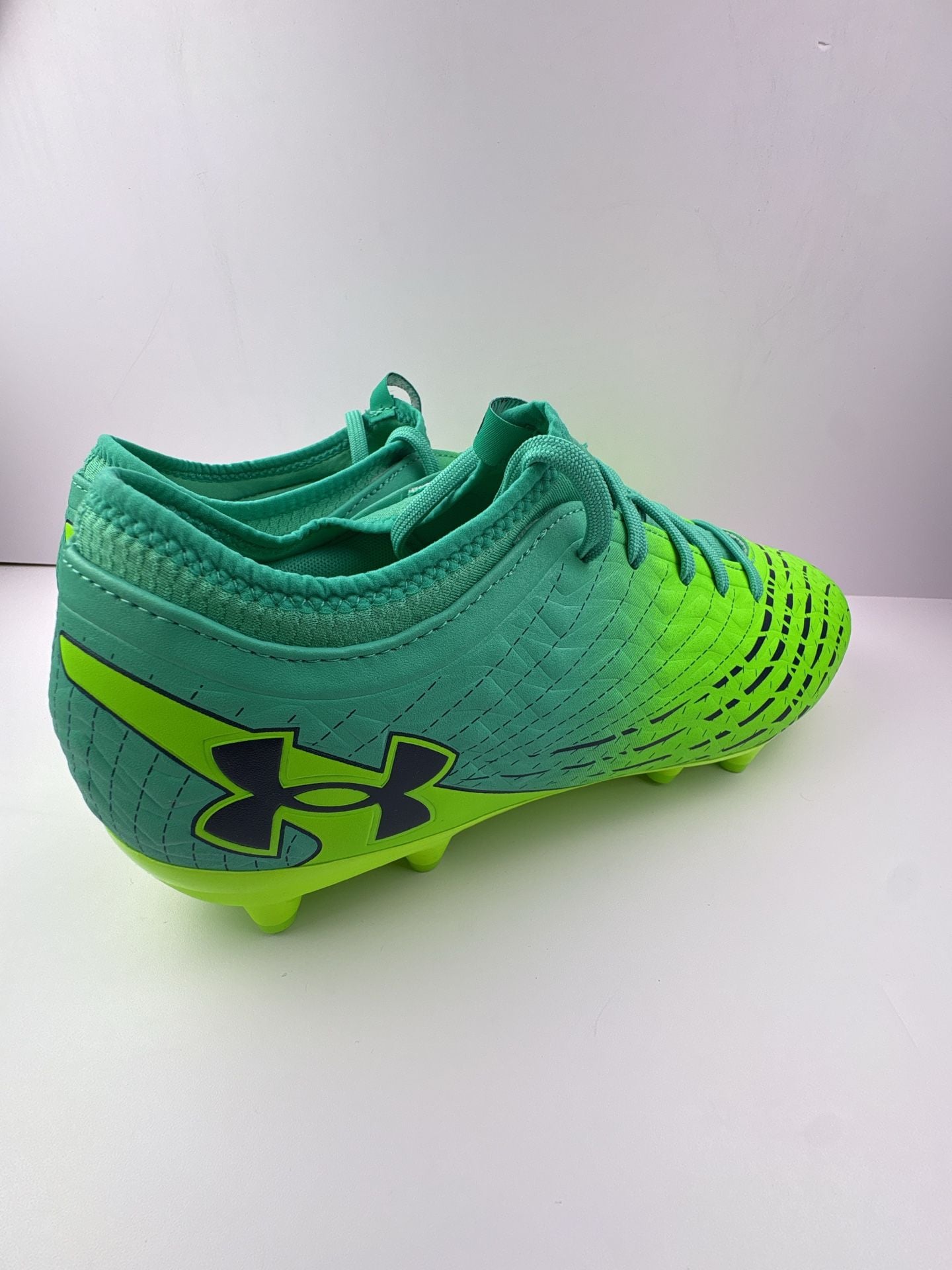 Under Armour Magnetico Select FG Soccer Cleats Size 10 4