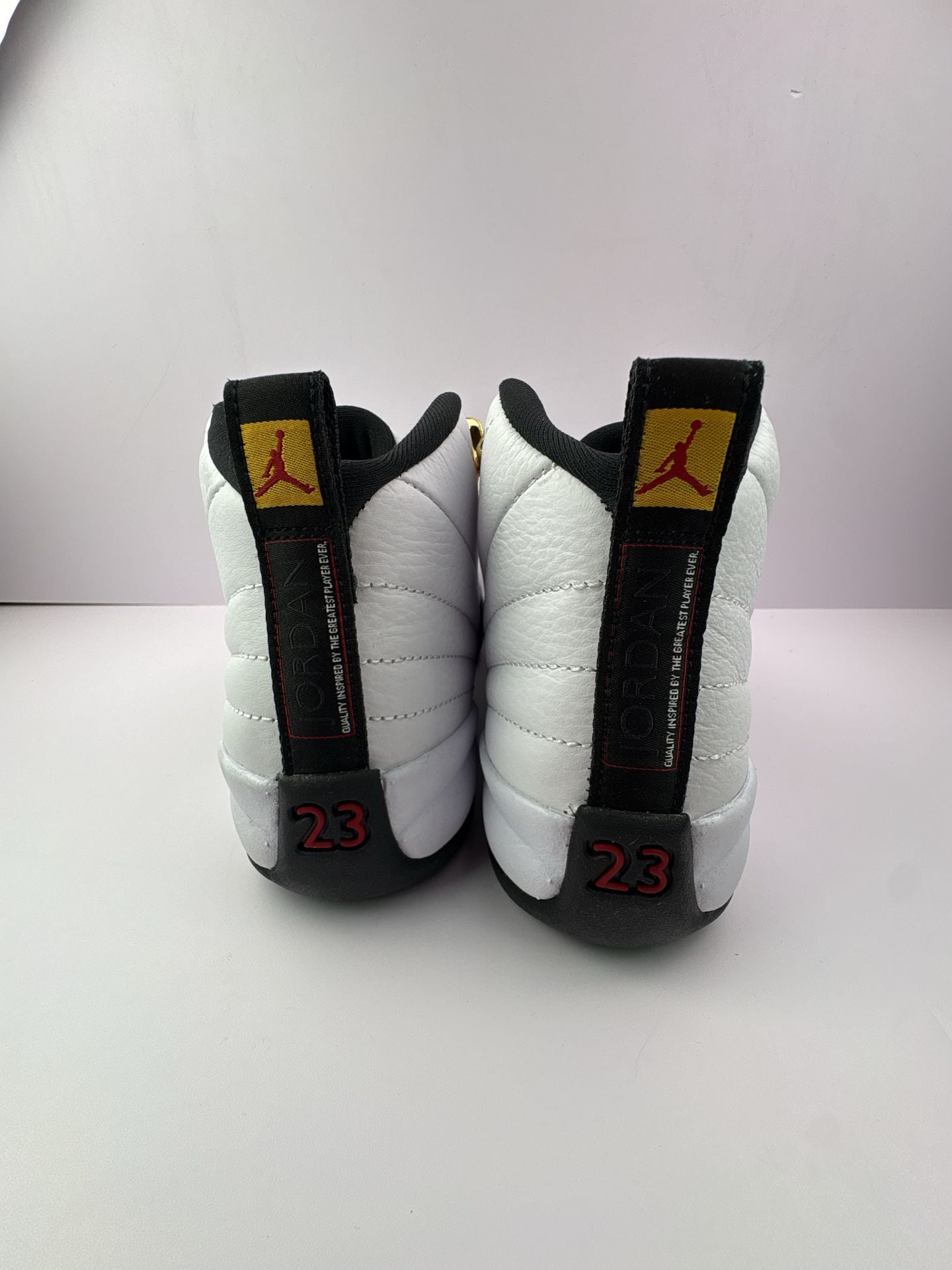 Jordan 12 Retro GS White / Black Taxi – size 3.5Y 3
