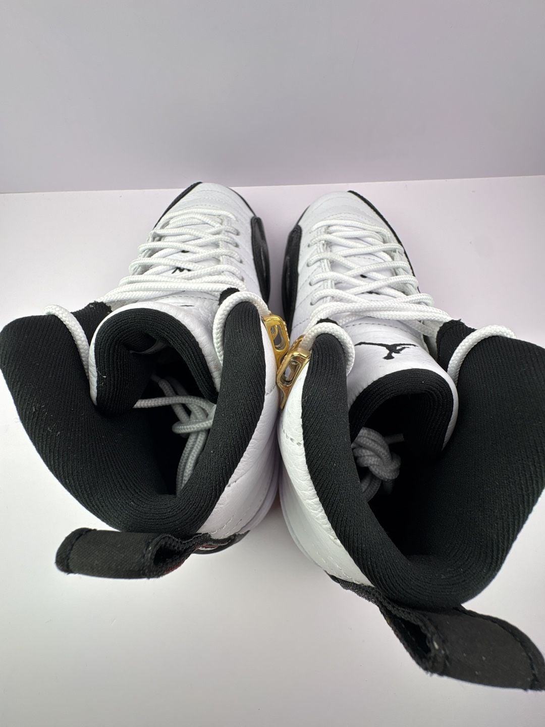 Jordan 12 Retro GS White / Black Taxi – size 3.5Y 8