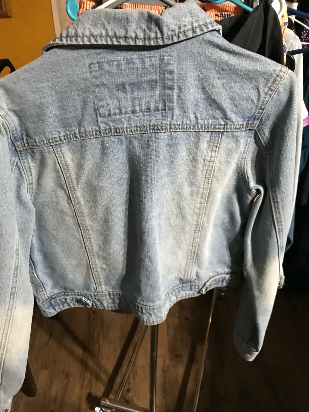 rue21 Light Wash Denim Jean Jacket 3