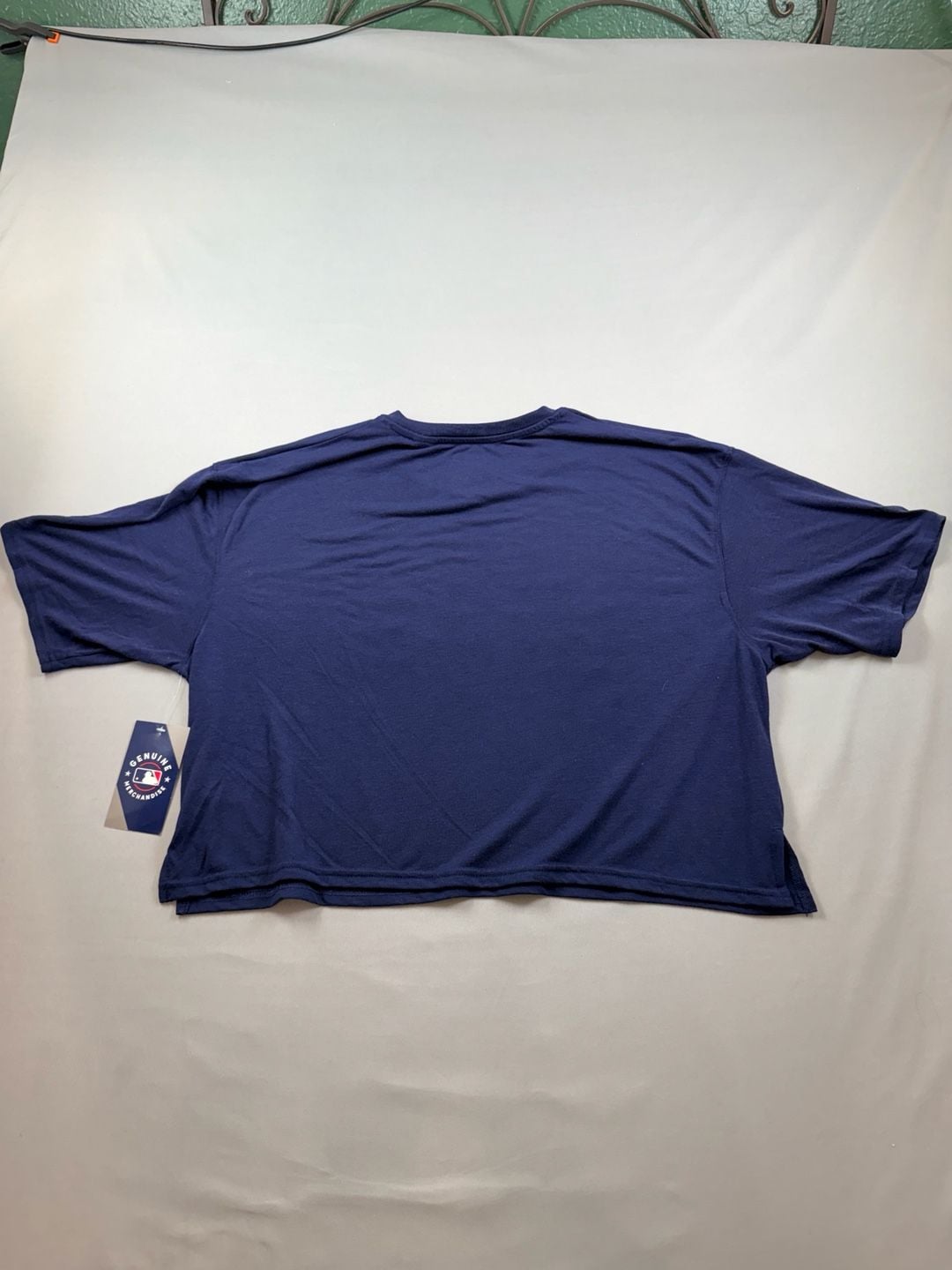 Milwaukee Brewers MLB Womans Graphic Crop T-Shirt Navy Blue Size Large 4