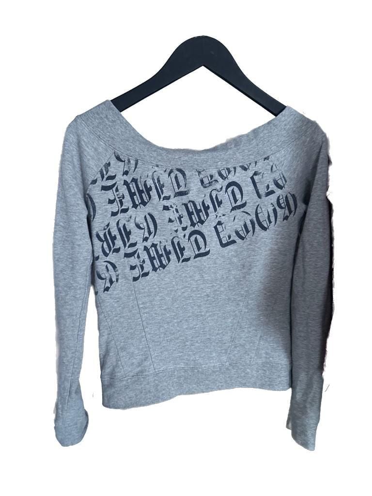 Grey Off-The-Shoulder Long Sleeve Graphic Top 4