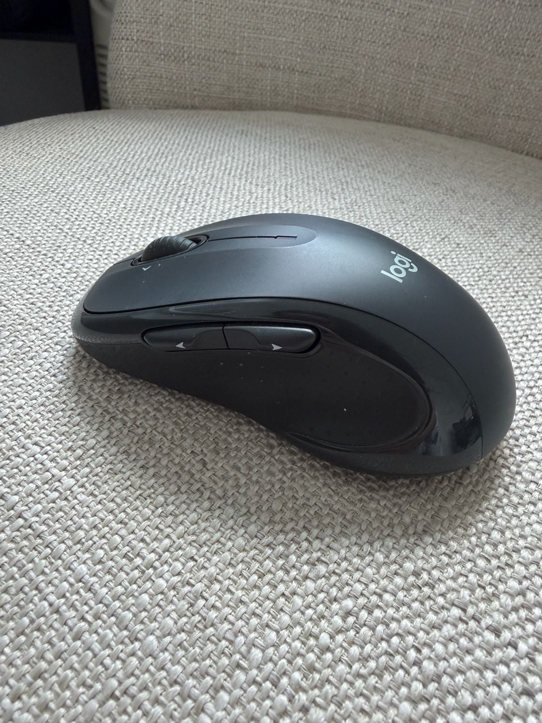 Logitech M510 Wireless Mouse – Full-Size Ergonomic Mouse with USB Receiver 3