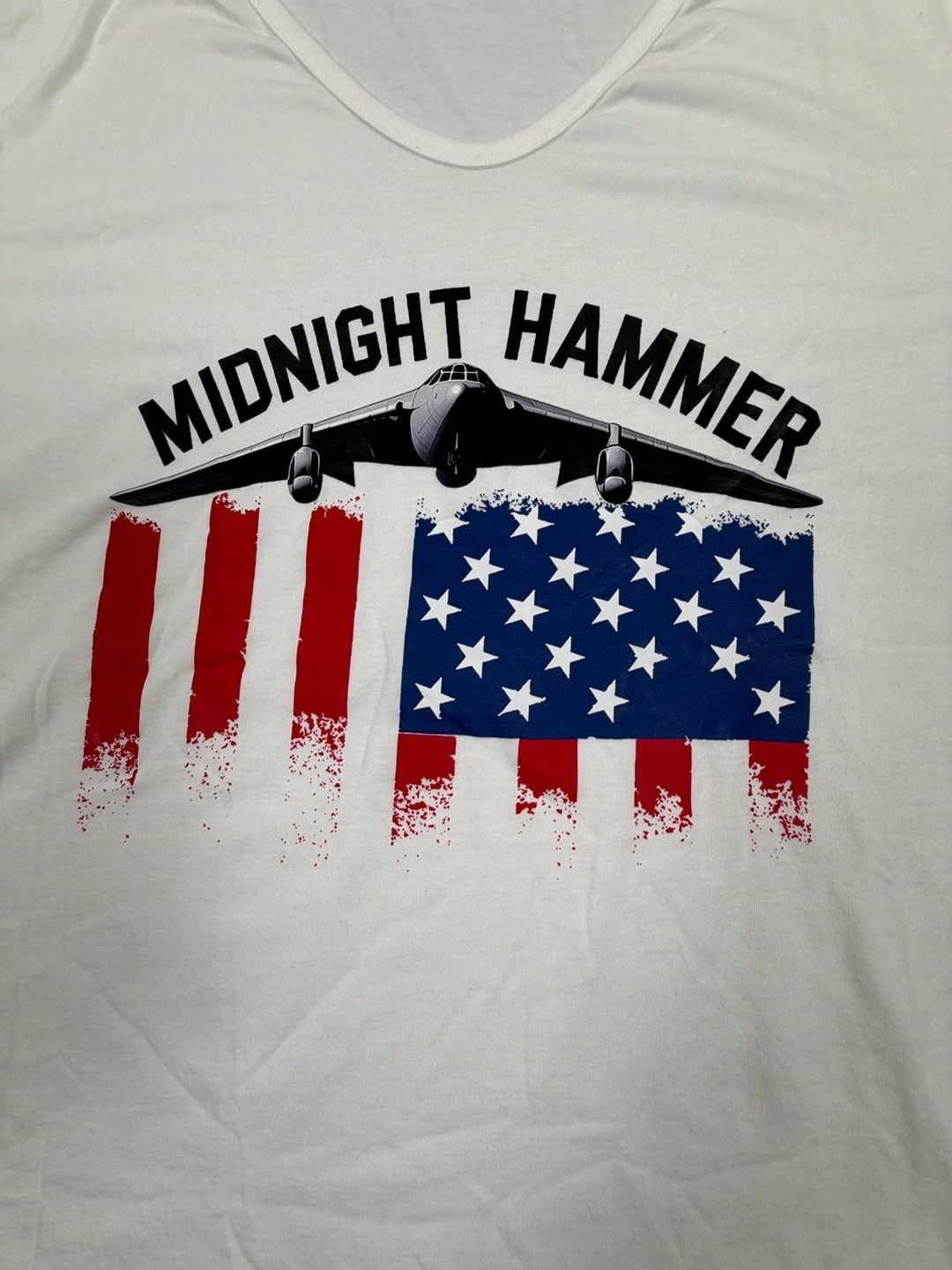 Midnight Hammer B-52 Patriotic Graphic V-neck T-Shirt White Women’s XXL 3