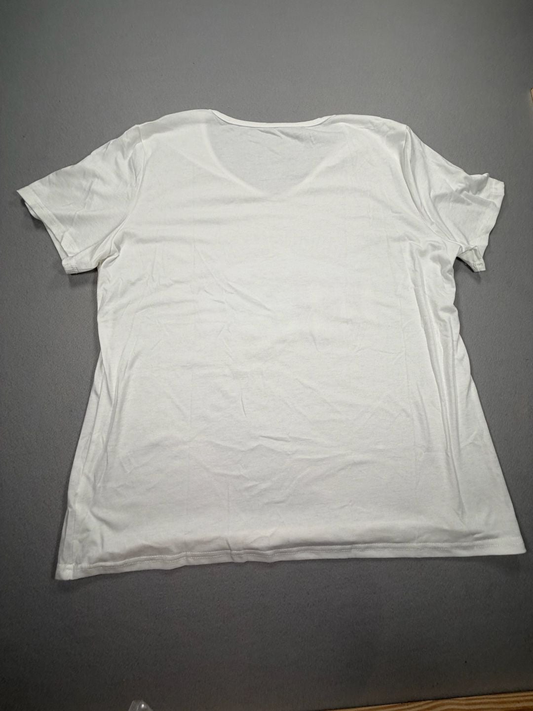 Midnight Hammer B-52 Patriotic Graphic V-neck T-Shirt White Women’s XXL 6