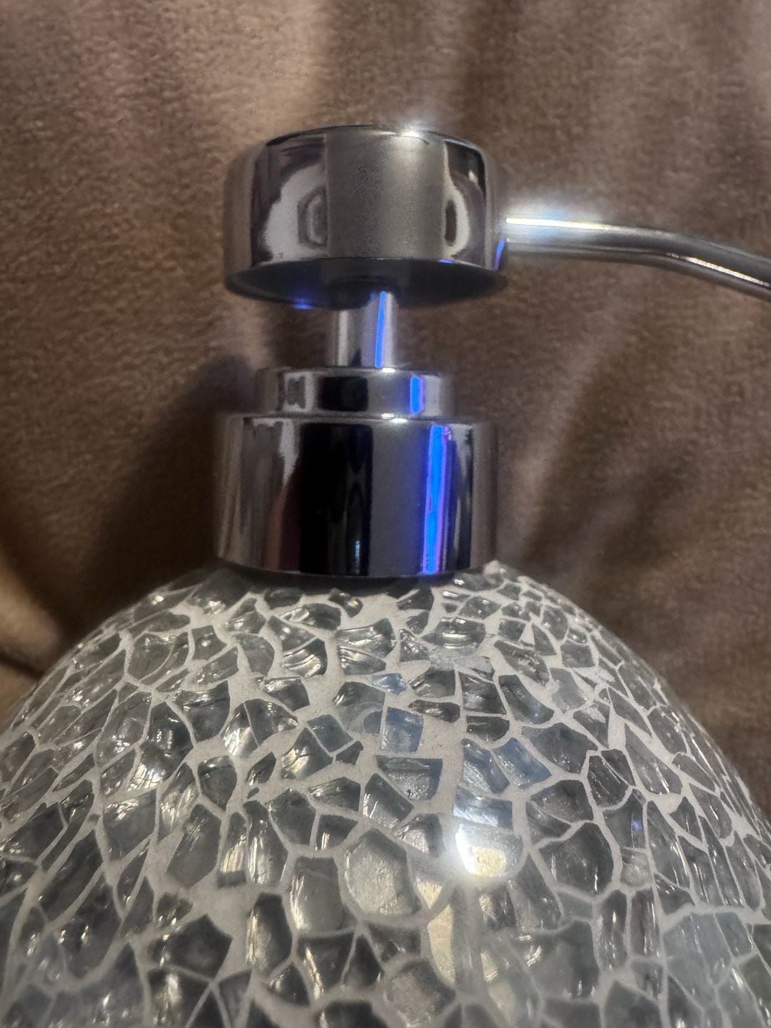 4-Piece Mosaic Mirrored Bathroom Accessory Set 16