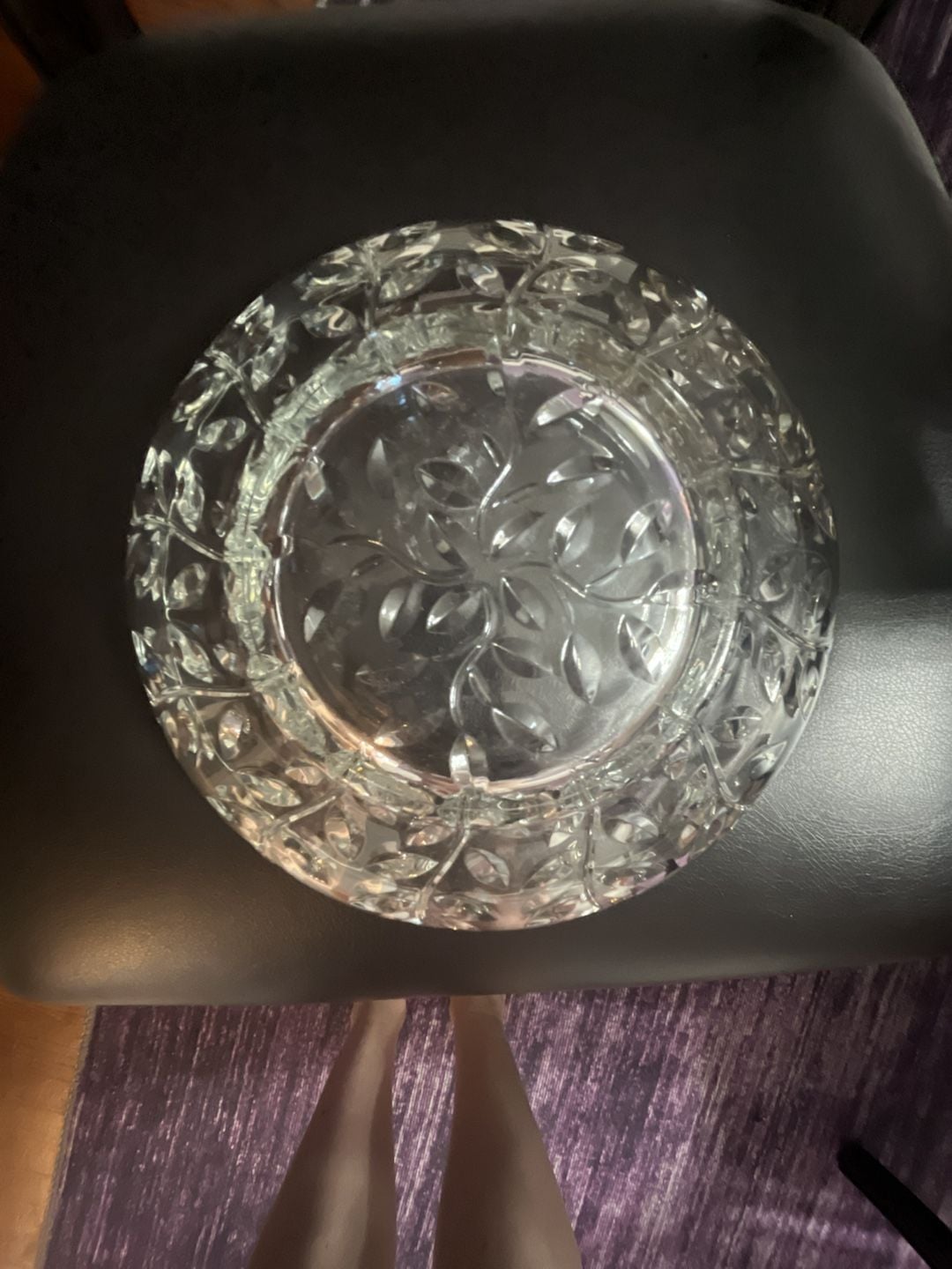 Vintage Clear Pressed Glass Leaf Pattern Serving Bowl 2