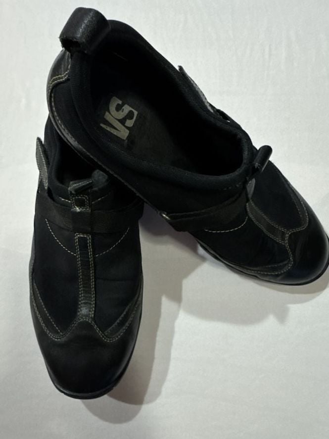 VS Tuff Black Leather Slip-On Casual Shoes
S1 2