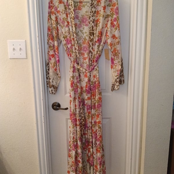 Valerie Stevens Floral Leopard Print Robe Size L