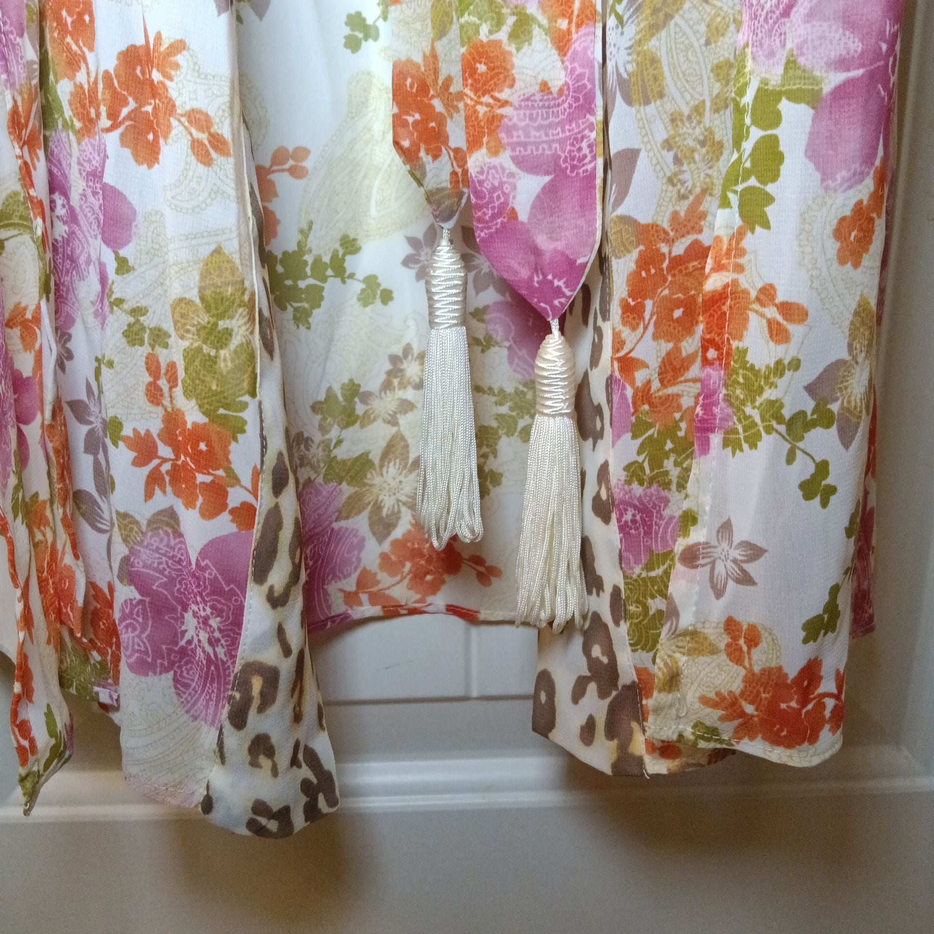Valerie Stevens Floral Leopard Print Robe Size L 7