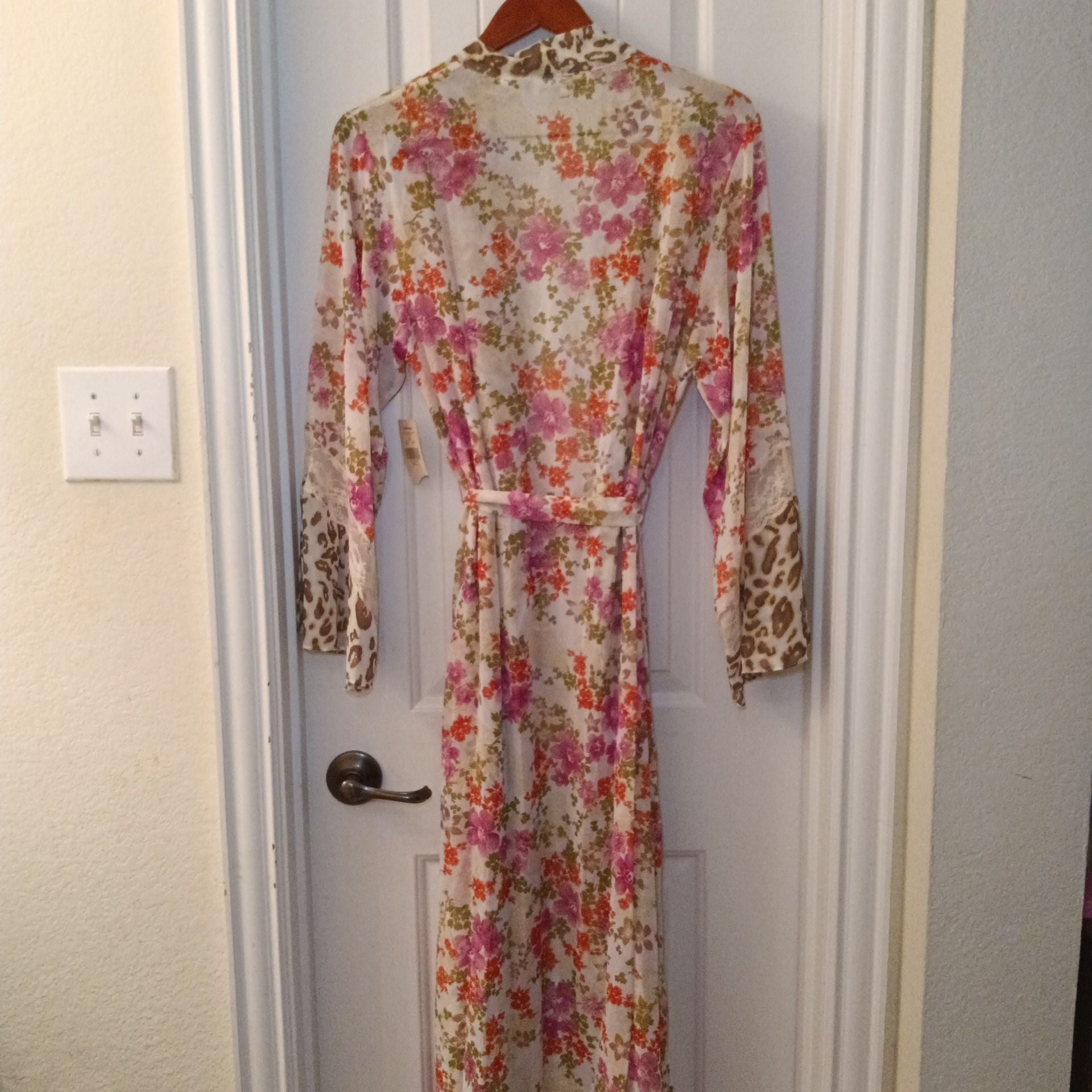 Valerie Stevens Floral Leopard Print Robe Size L 8
