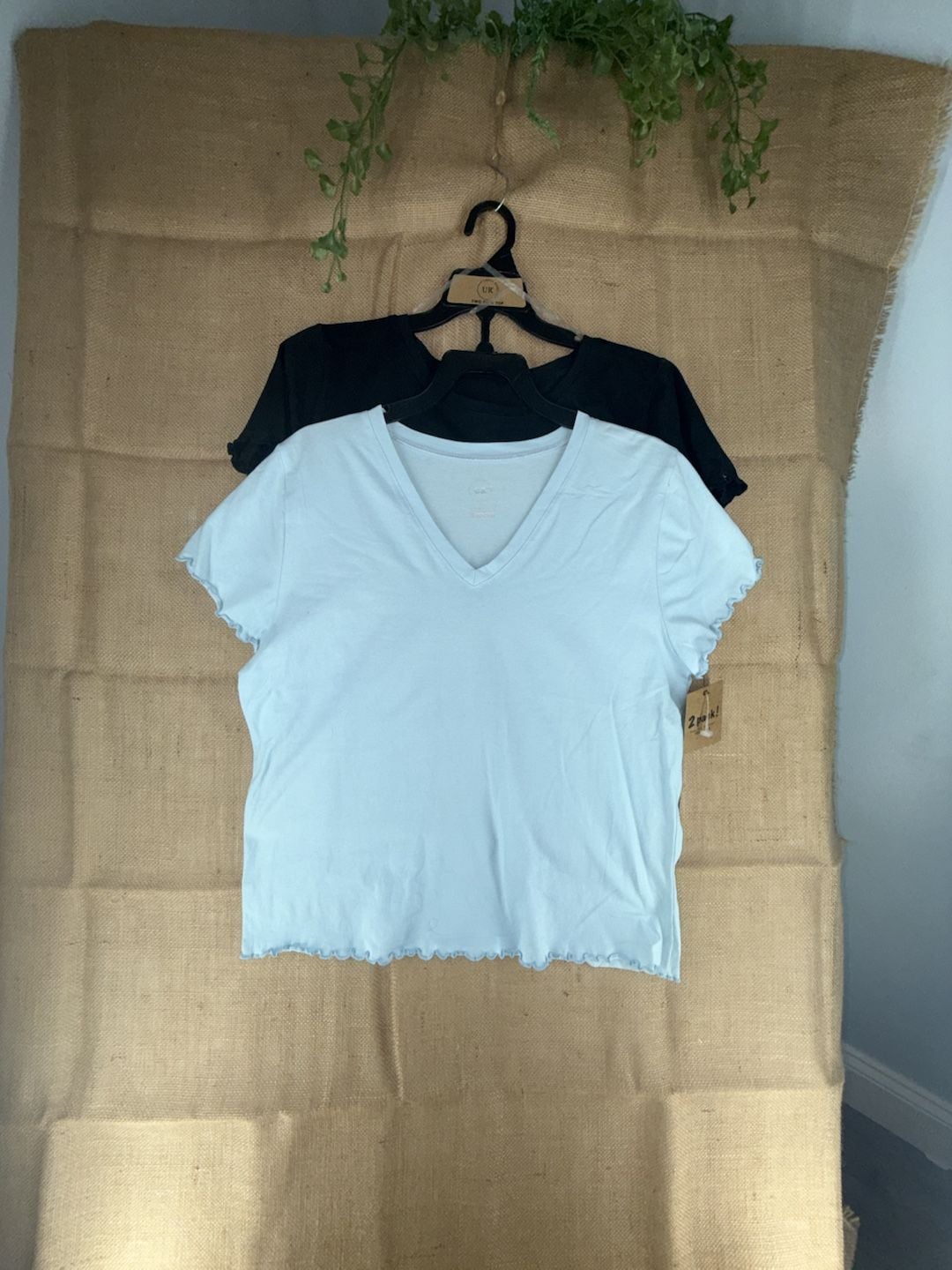 Urban Rebel 2-Pack V-Neck Lettuce Edge T-Shirts Size 2X 2