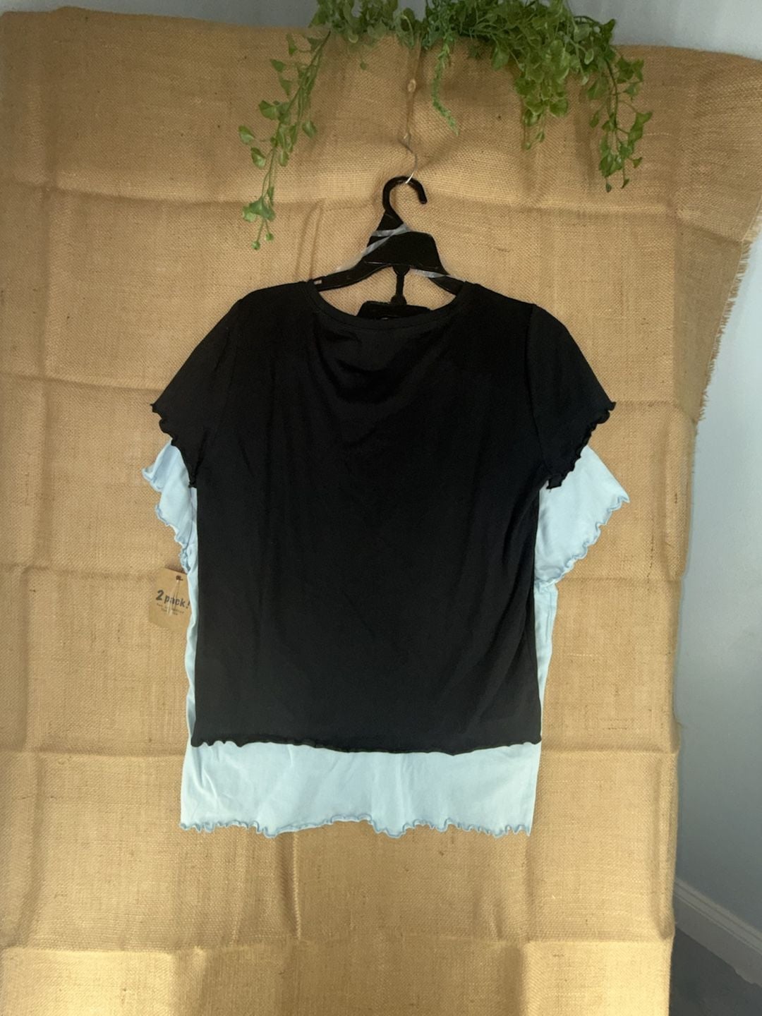 Urban Rebel 2-Pack V-Neck Lettuce Edge T-Shirts Size 2X 5