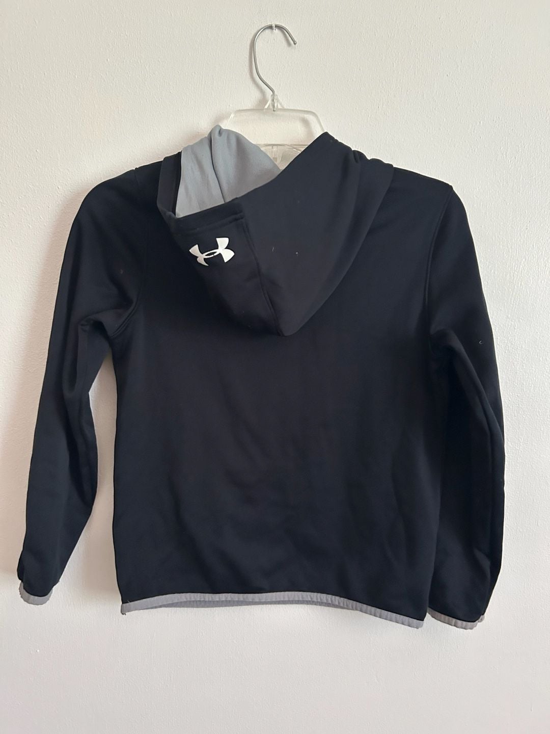 Under Armour Boys Basketball Graphic Hoodie Black Gray 6