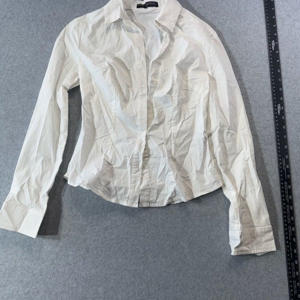 Finesse XS White Fitted Button-Front Blouse