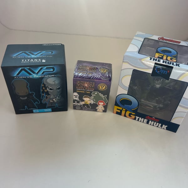 Lot of Titans Alien vs. Predator, Funko Science Fiction Mystery Mini, and Q-Fig The Hulk