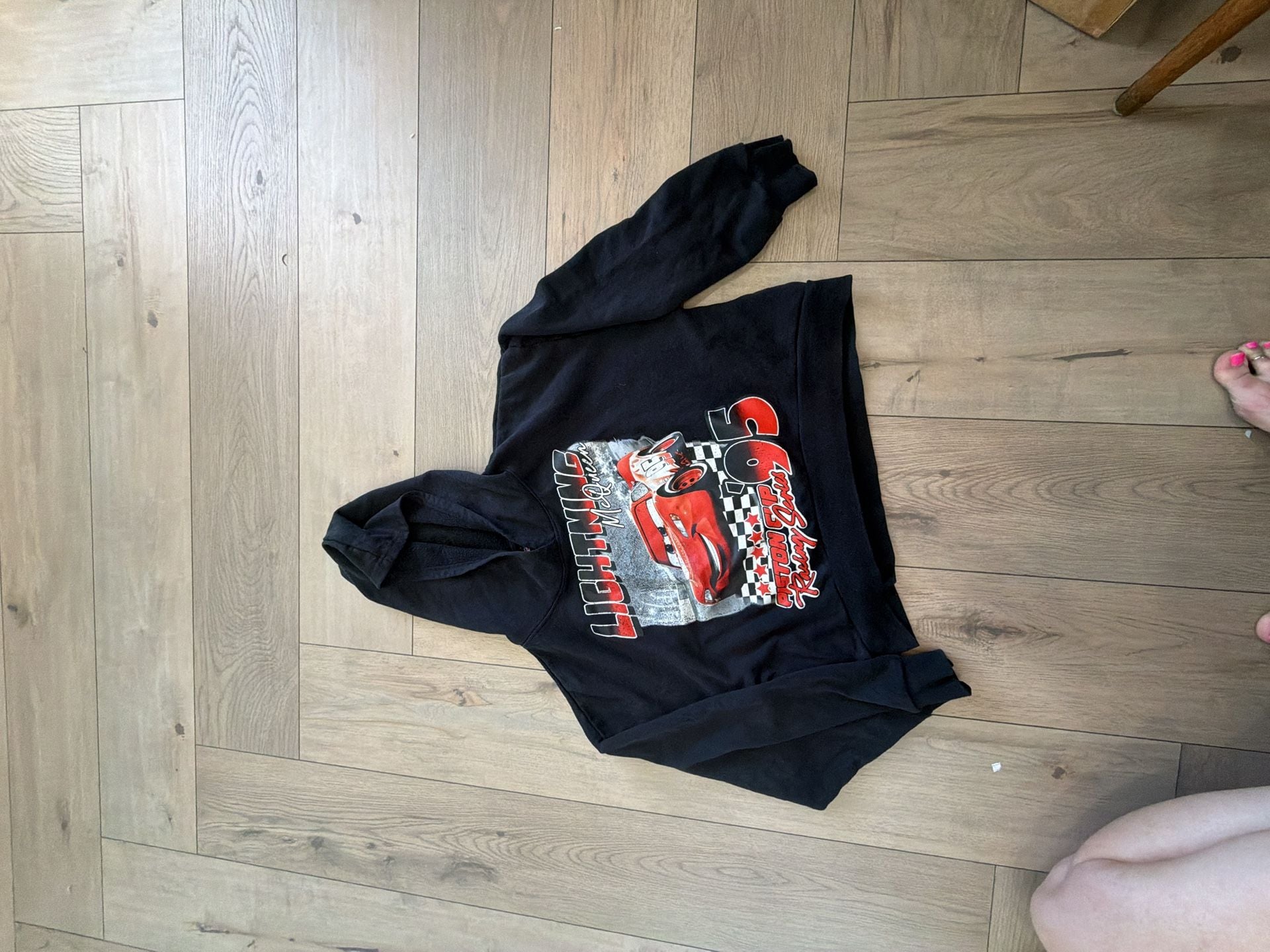 Disney Pixar Cars Lightning McQueen Hoodie Size M 1