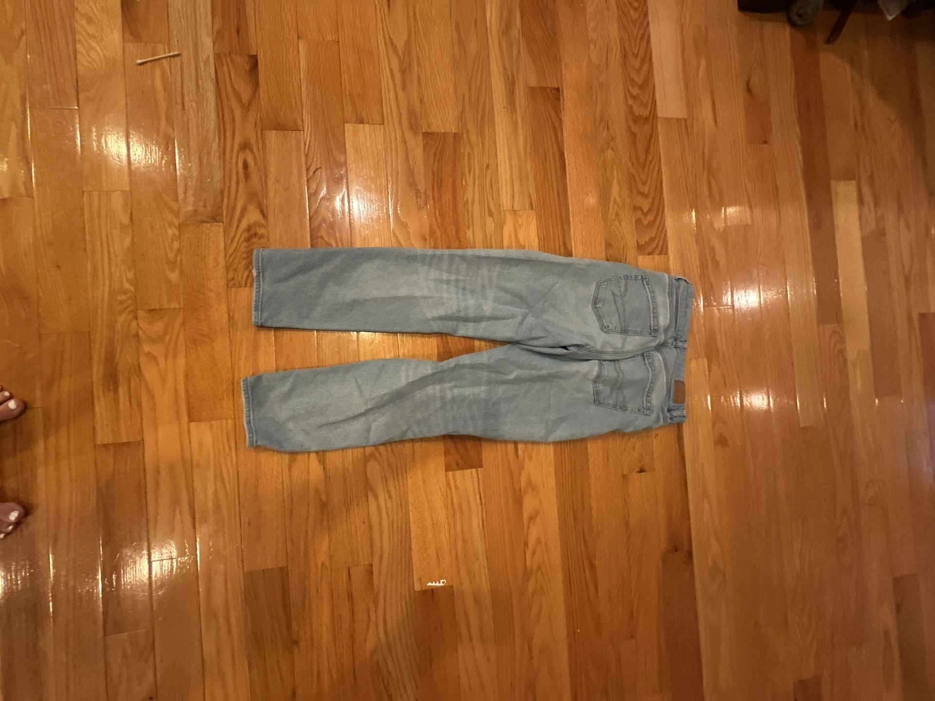 American Eagle High-Rise Next Level Stretch Distressed Mom Jeans 6