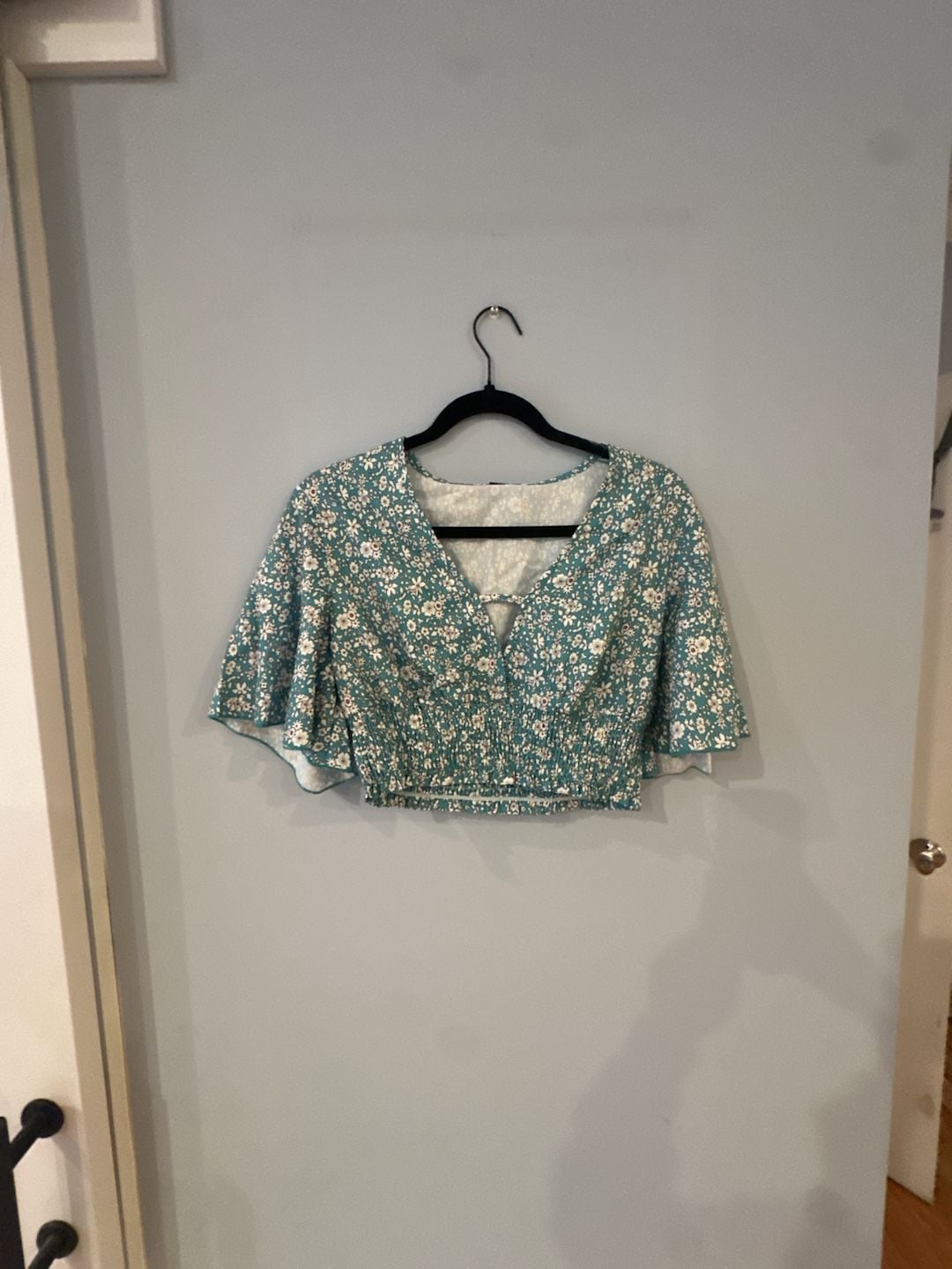 Medium Cropped Floral Top - perfect for country concert  2