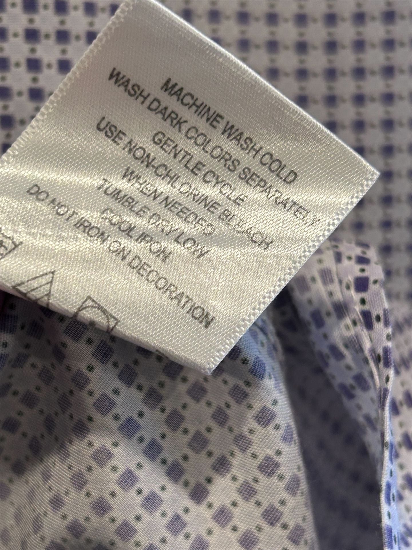 Men’s shirt and pants bundle, 2 dress shirts 1 pant 6