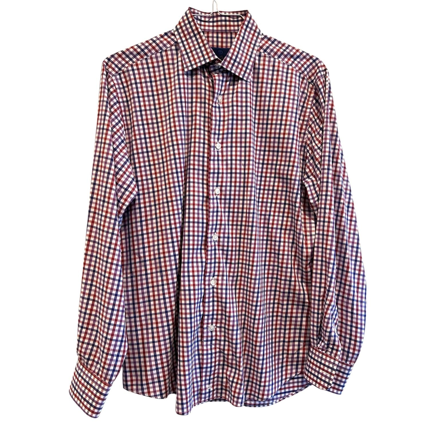 Men’s shirt and pants bundle, 2 dress shirts 1 pant 7