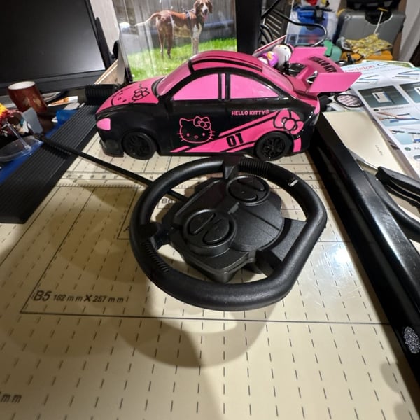 Sanrio Hello Kitty Remote Control Racing Car Black & Pink