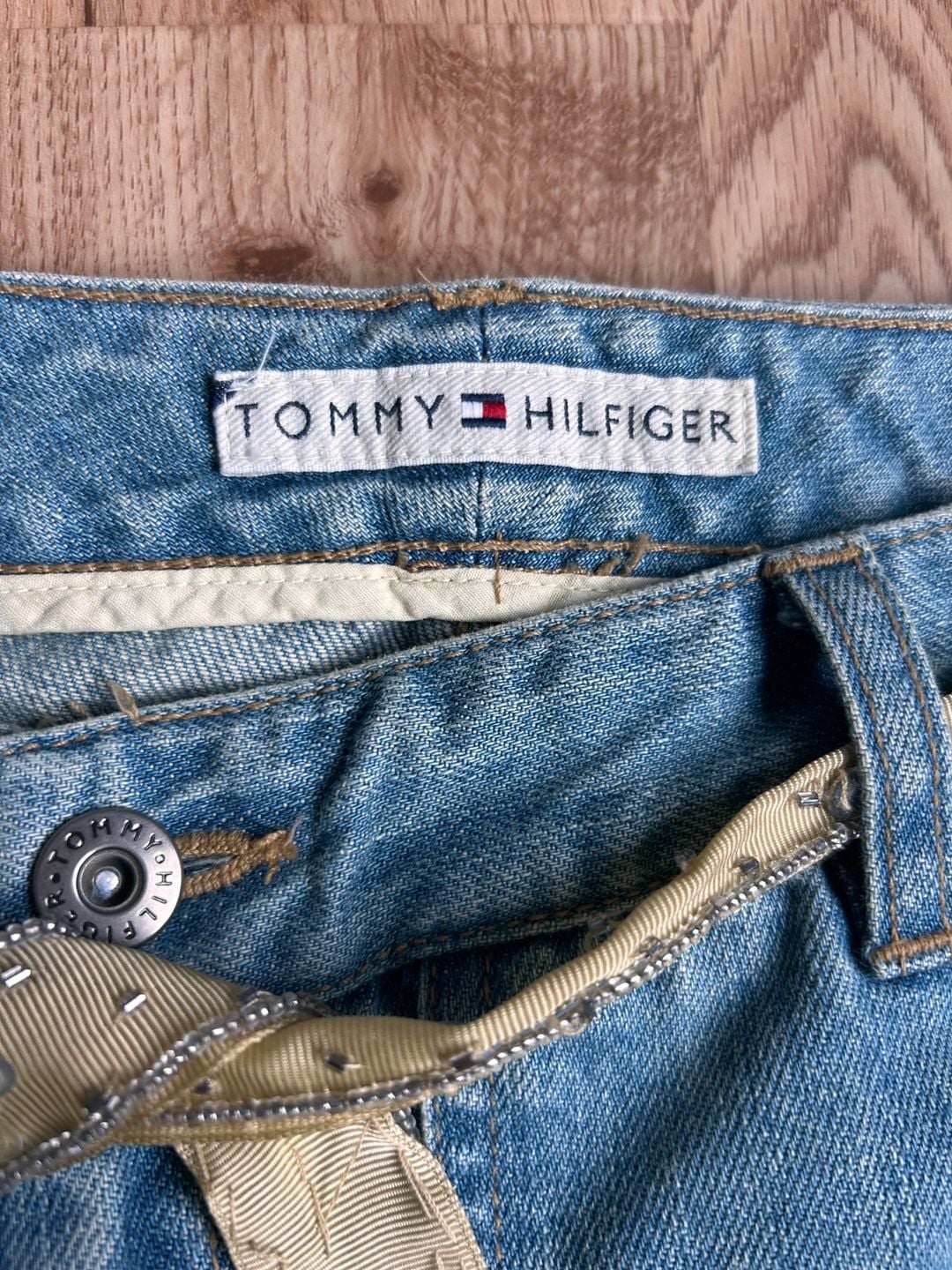 Tommy Hilfiger Vintage Y2K Flare Jeans with Ribbon Belt and Cargo Pockets size 6 6