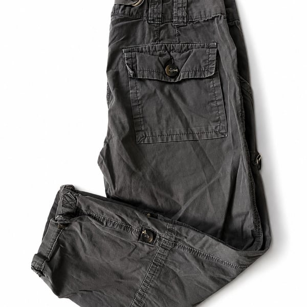 Sanctuary Surplus Gray Peace Cargo Capri Pants