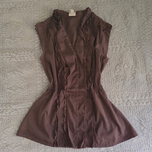 Y2k style Converse One Star Brown Sleeveless Ruffle Blouse