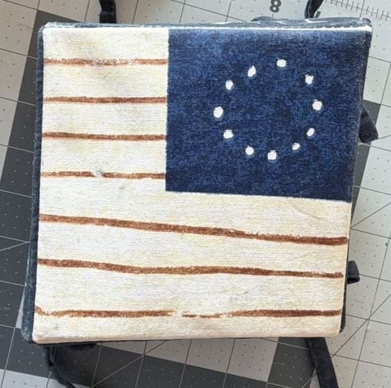 Park Designs Carol Endres American Primitive Quilted Fabric Bread Basket with Fish and Betsy Ross Flag 2