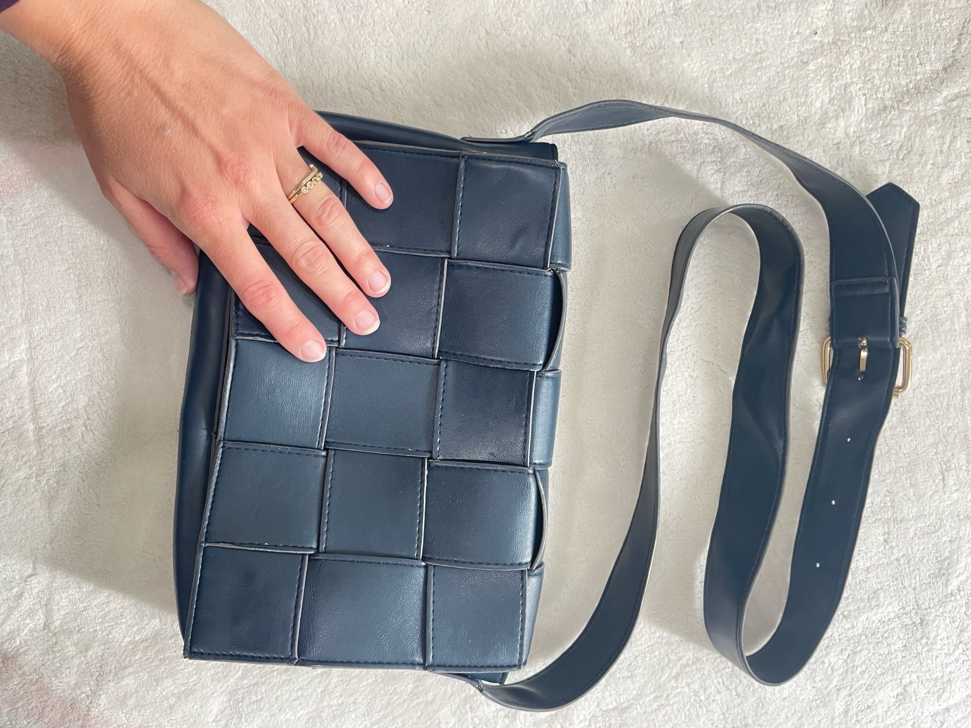 Sondra Roberts Navy Blue Woven Faux Leather Crossbody Bag Adjustable Strap 12