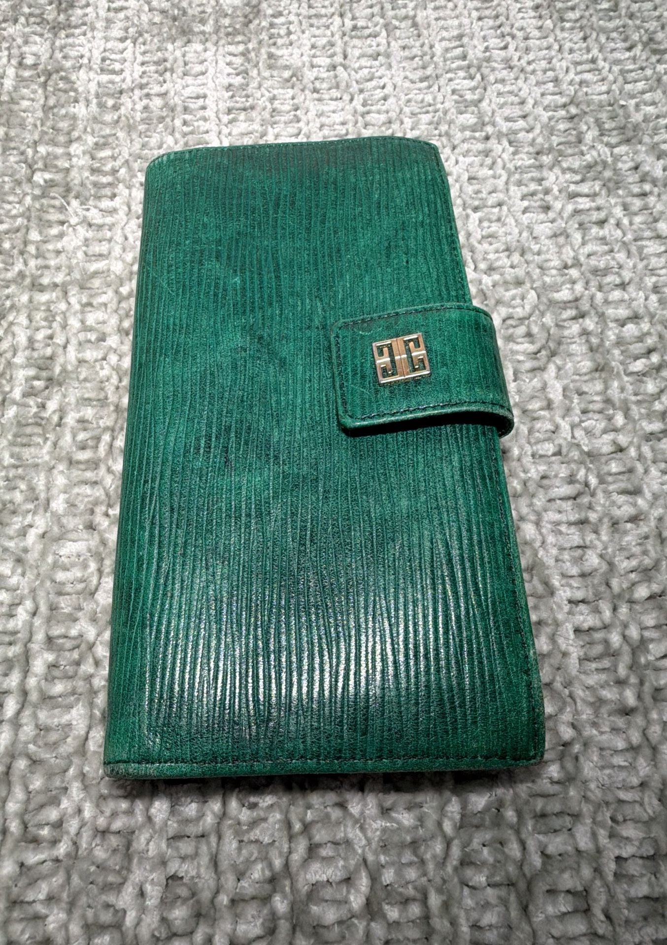 Givenchy Vintage Green Ribbed Lizard-Embossed Leather Kiss Lock Continental 2
