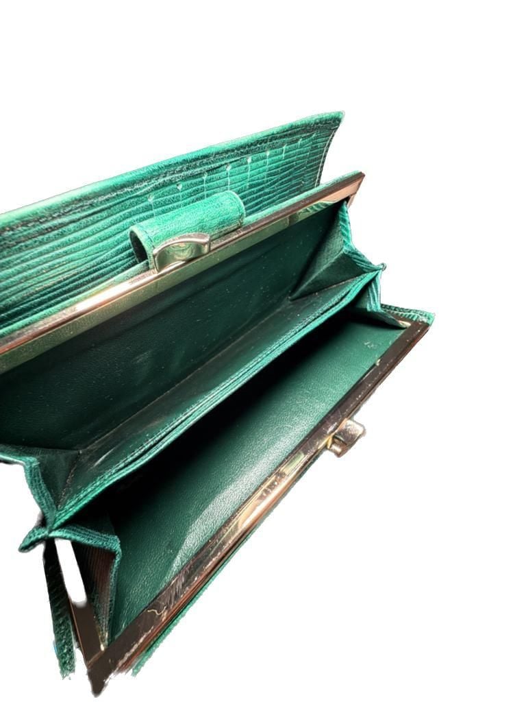 Givenchy Vintage Green Ribbed Lizard-Embossed Leather Kiss Lock Continental 7